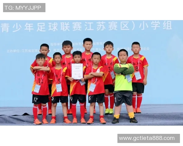 南京足球队在邀请赛中的状态分析与表现评估