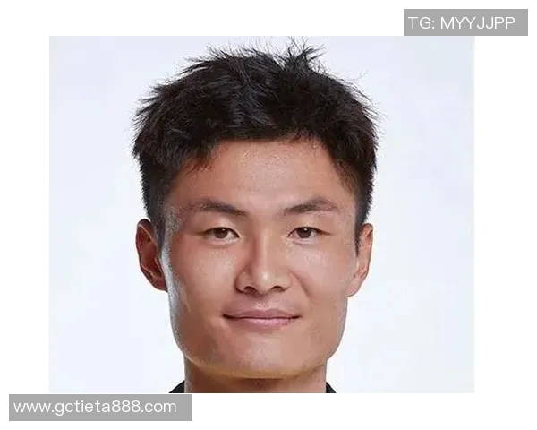中国足球明星真实身高揭秘你不知道的那些球员身高故事与数据分析